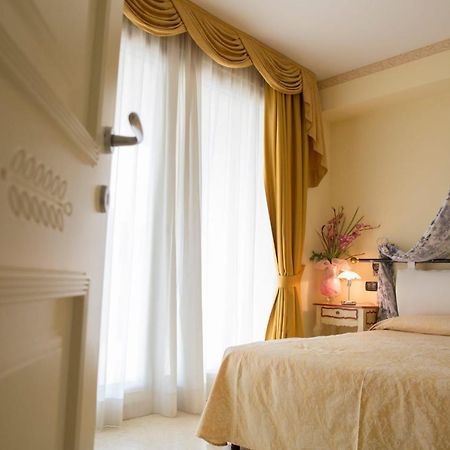 Appartamento Du Lac 1 Desenzano del Garda Extérieur photo