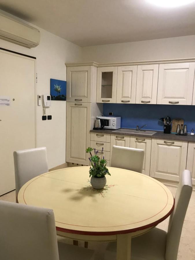 Appartamento Du Lac 1 Desenzano del Garda Extérieur photo